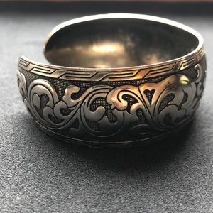 Silver cuff bracelet 6”